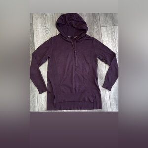 Athleta Size Small Long Sleeved Purple Hooded Sweatshirt Warm Cozy Long